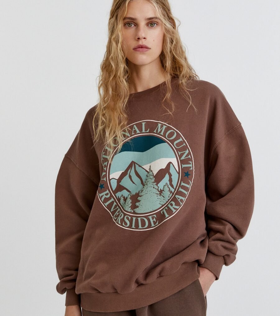 Brown Mountain Graphic Sweatshirt